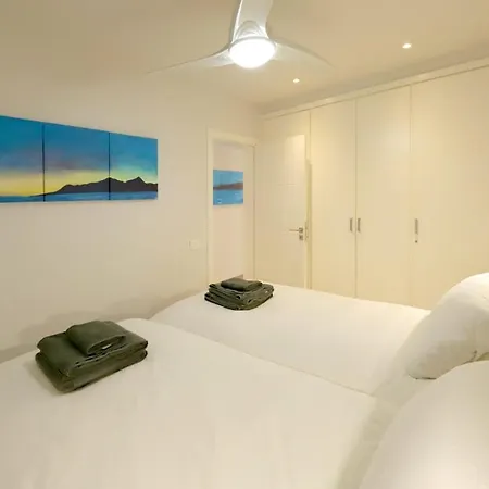 Lanzarote Harbour View * Tías