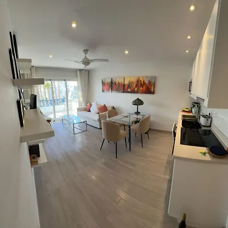 Lanzarote Harbour View * Tías